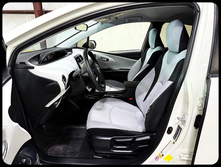 Toyota Prius Two Eco 2016 Toyota Prius Two Eco 2016