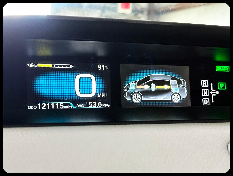 Toyota Prius Two Eco 2016 Toyota Prius Two Eco 2016