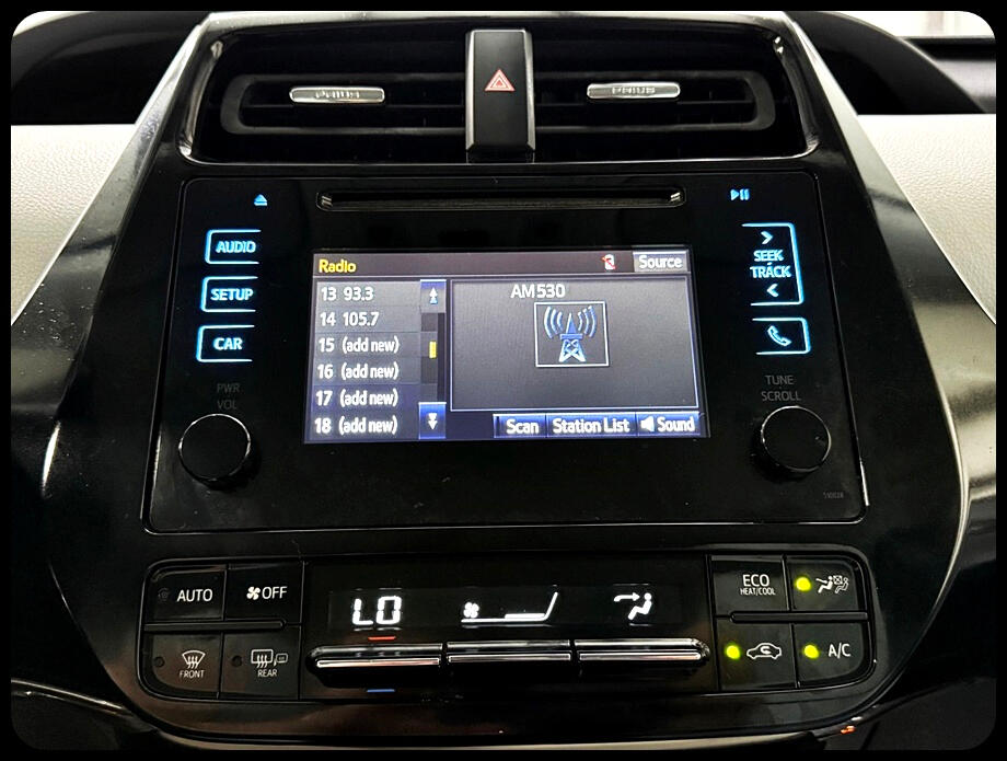 Toyota Prius Two Eco 2016 Toyota Prius Two Eco 2016