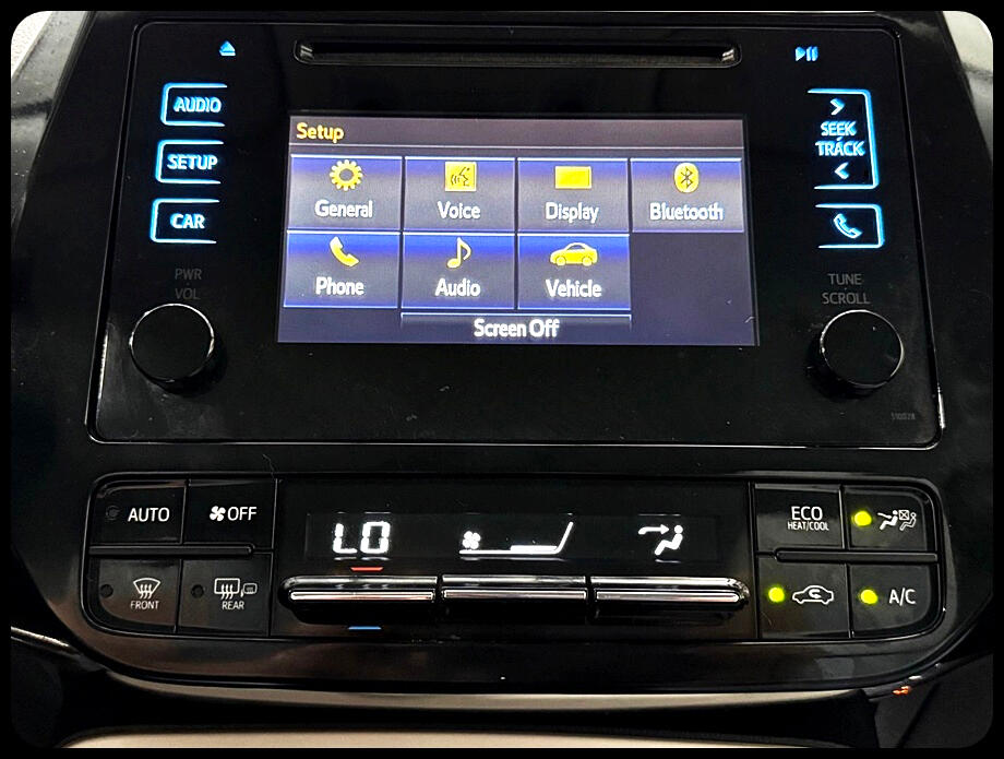 Toyota Prius Two Eco 2016 Toyota Prius Two Eco 2016