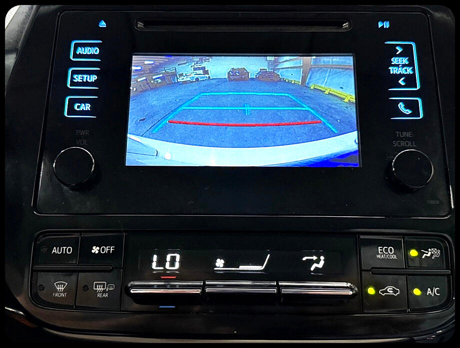 Toyota Prius Two Eco 2016 Toyota Prius Two Eco 2016
