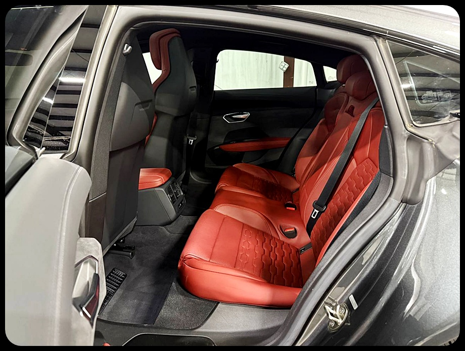 Audi e-tron GT Premium Plus quattro 2022 Audi e-tron GT Premium Plus quattro 2022