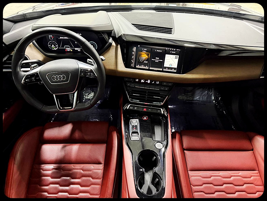 Audi e-tron GT Premium Plus quattro 2022 Audi e-tron GT Premium Plus quattro 2022