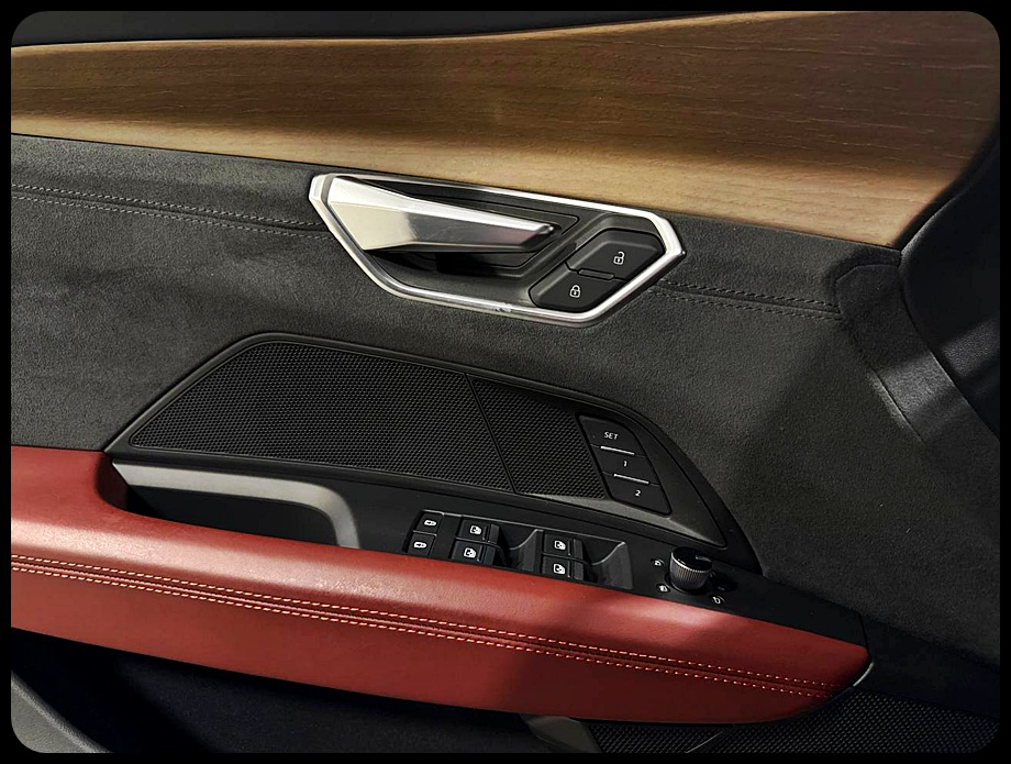 Audi e-tron GT Premium Plus quattro 2022 Audi e-tron GT Premium Plus quattro 2022
