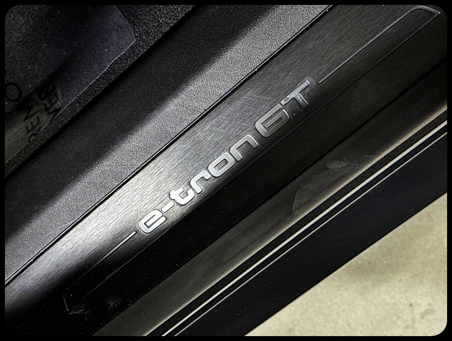 Audi e-tron GT Premium Plus quattro 2022 Audi e-tron GT Premium Plus quattro 2022