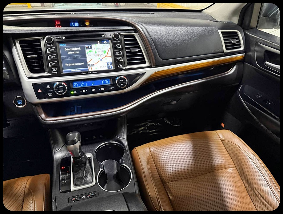 Toyota Highlander Limited AWD V6 2018 Toyota Highlander Limited AWD V6 2018