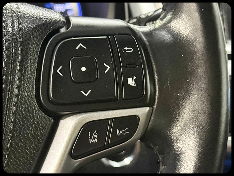 Toyota Highlander Limited AWD V6 2018 Toyota Highlander Limited AWD V6 2018