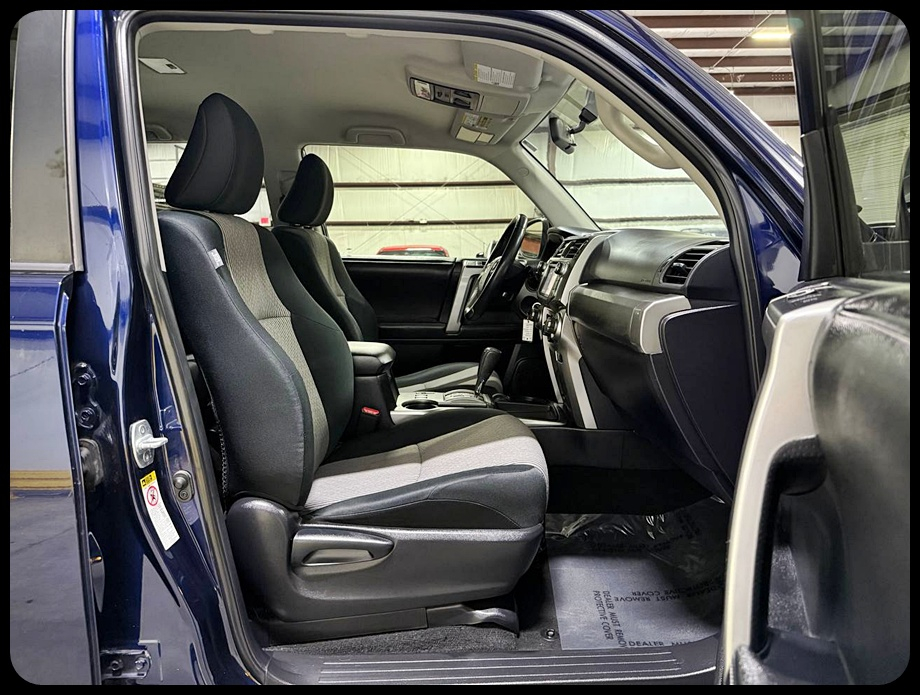 Toyota 4Runner SR5 2WD 2015