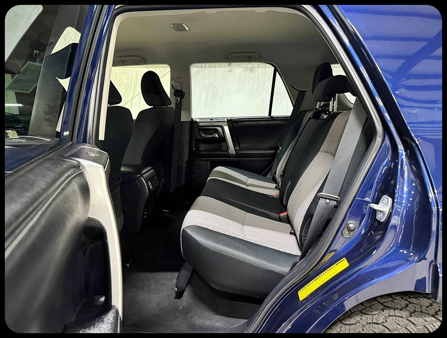 Toyota 4Runner SR5 2WD 2015