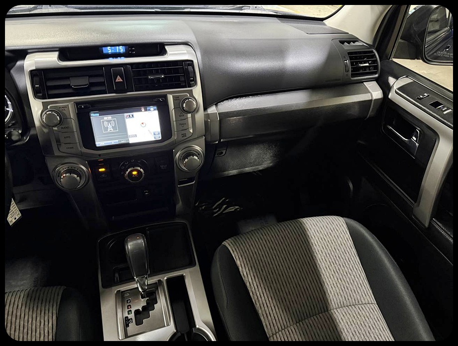 Toyota 4Runner SR5 2WD 2015