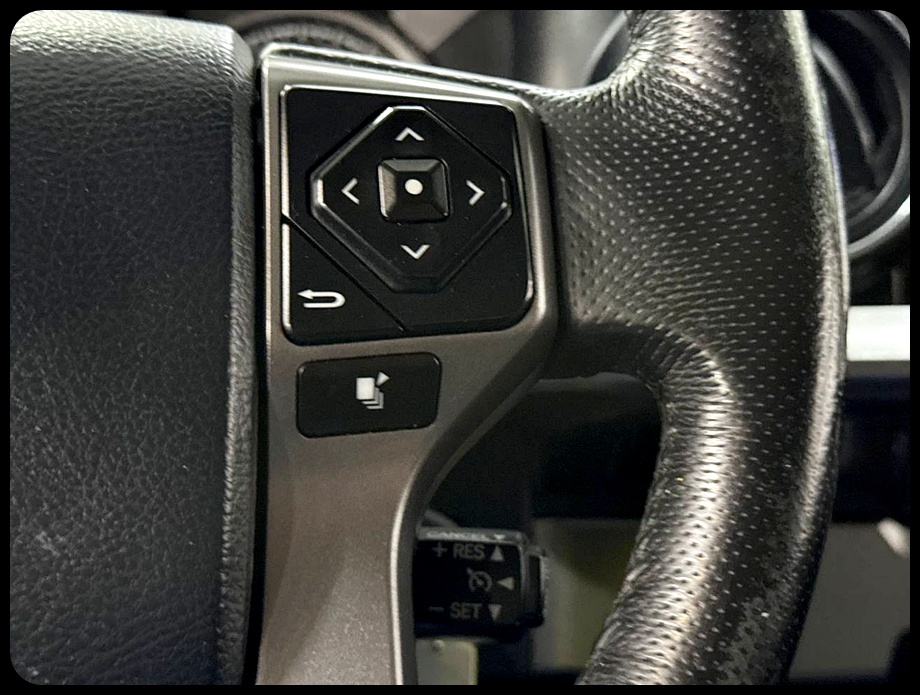 Toyota Tacoma SR5 Double Cab Long Bed V6 6AT 2WD 2017