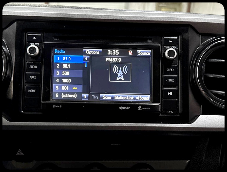 Toyota Tacoma SR5 Double Cab Long Bed V6 6AT 2WD 2017