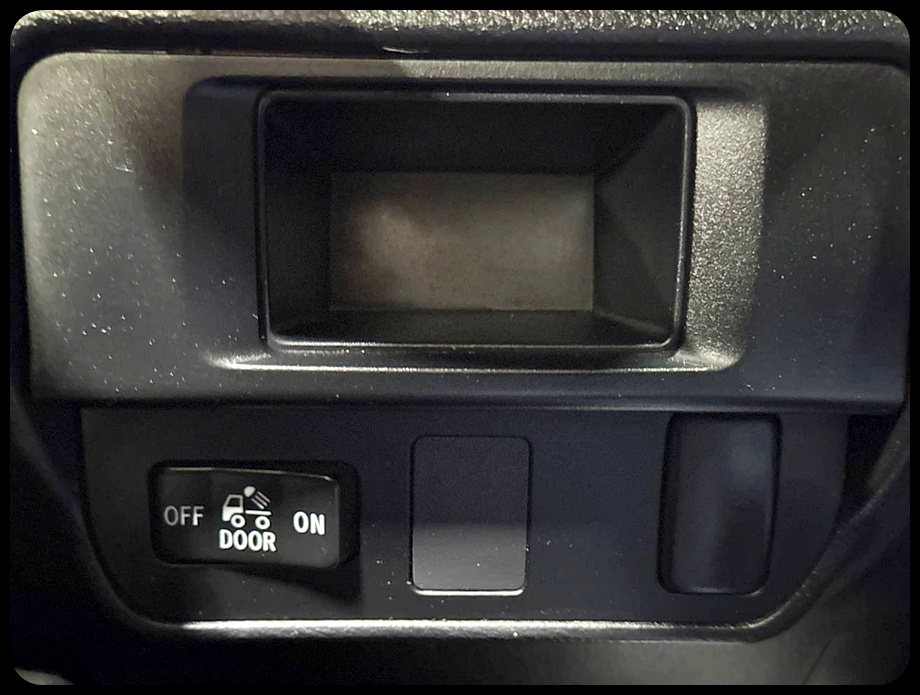 Toyota Tacoma SR5 Double Cab Long Bed V6 6AT 2WD 2017