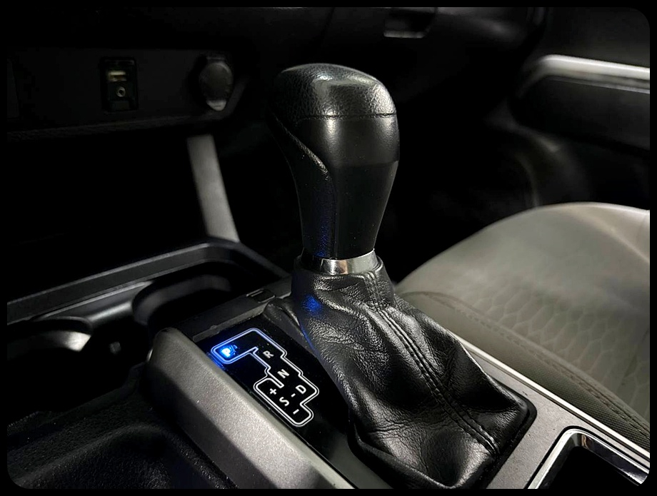 Toyota Tacoma SR5 Double Cab Long Bed V6 6AT 2WD 2017