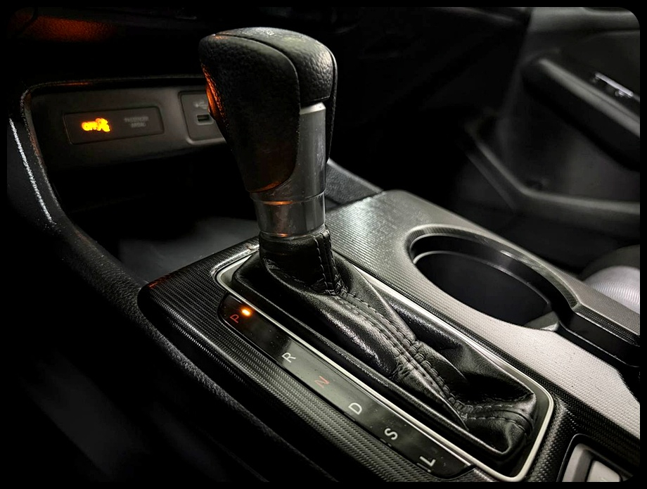 Honda Civic LX Hatchback 2024