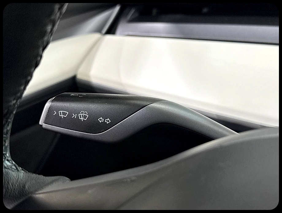 Tesla Model 3 Standard Range Plus 2022