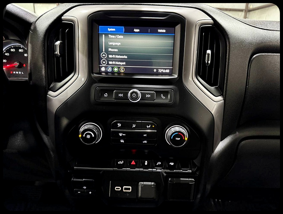 Chevrolet Silverado 2500HD Work Truck Crew Cab Short Box 2WD 2022