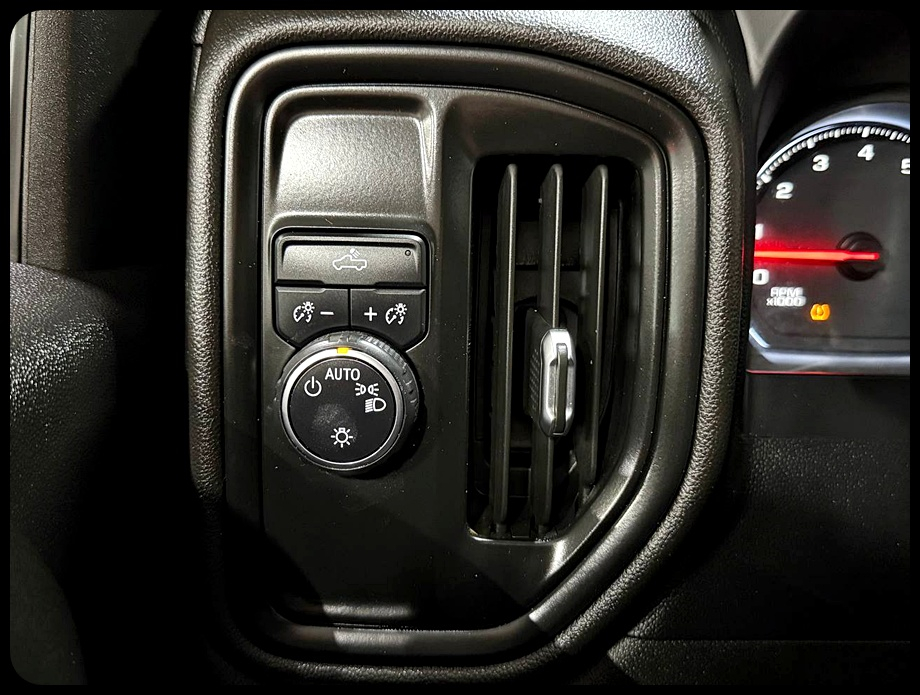 Chevrolet Silverado 2500HD Work Truck Crew Cab Short Box 2WD 2022