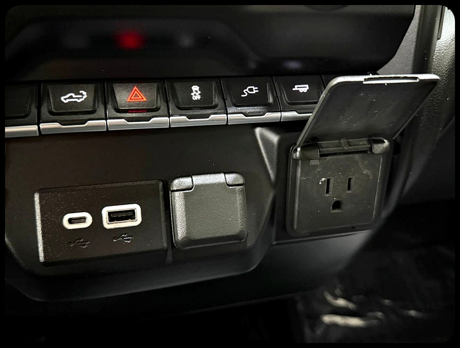 Chevrolet Silverado 2500HD Work Truck Crew Cab Short Box 2WD 2022