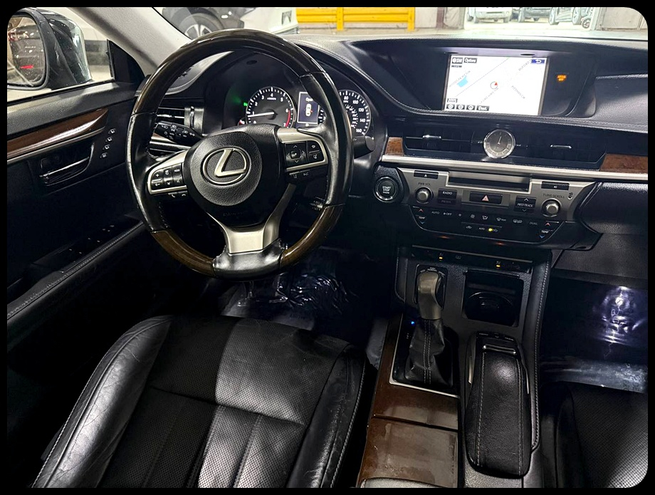 Lexus ES 350 Sedan 2016