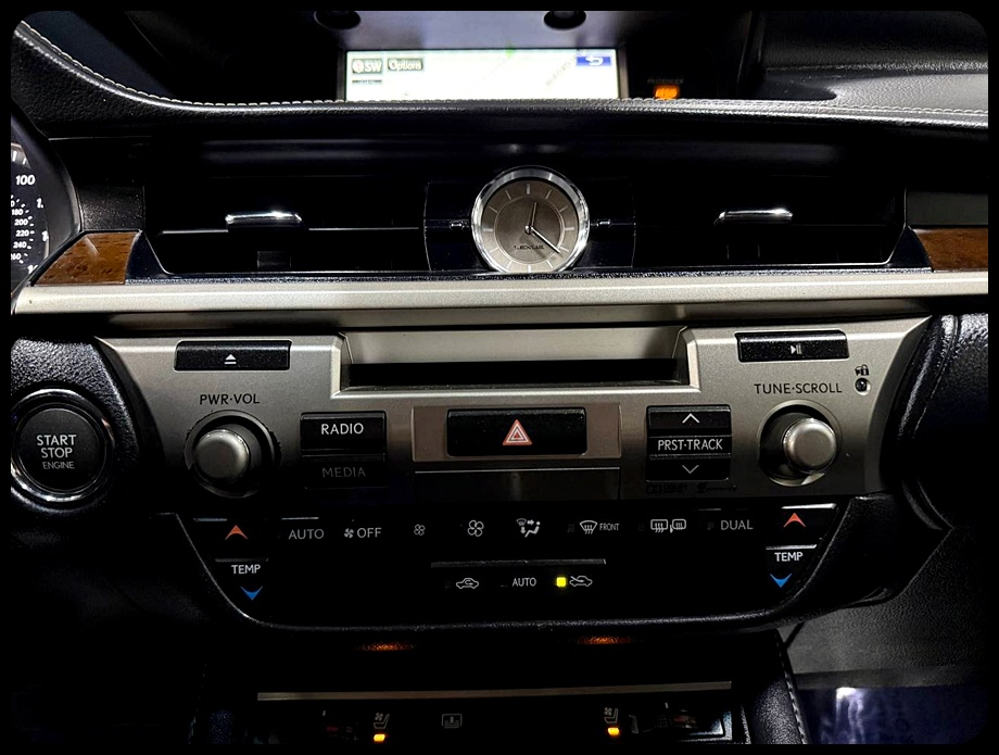 Lexus ES 350 Sedan 2016