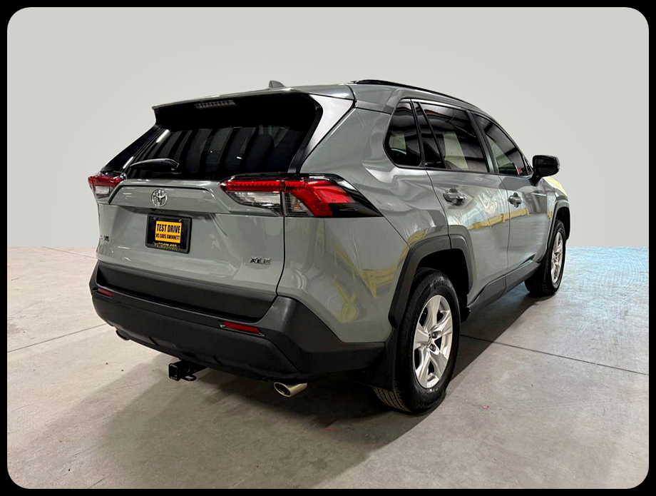 Toyota RAV4 XLE 2019