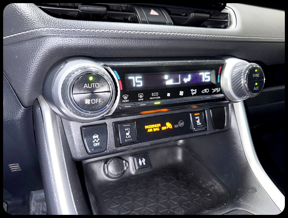 Toyota RAV4 XLE 2019