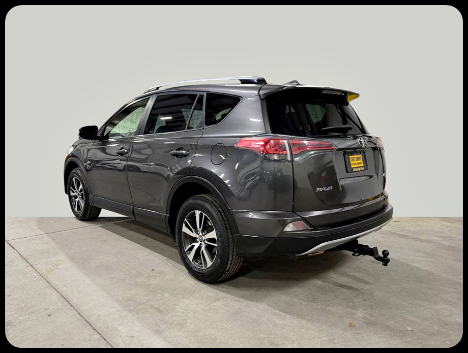 Toyota RAV4 XLE FWD 2018