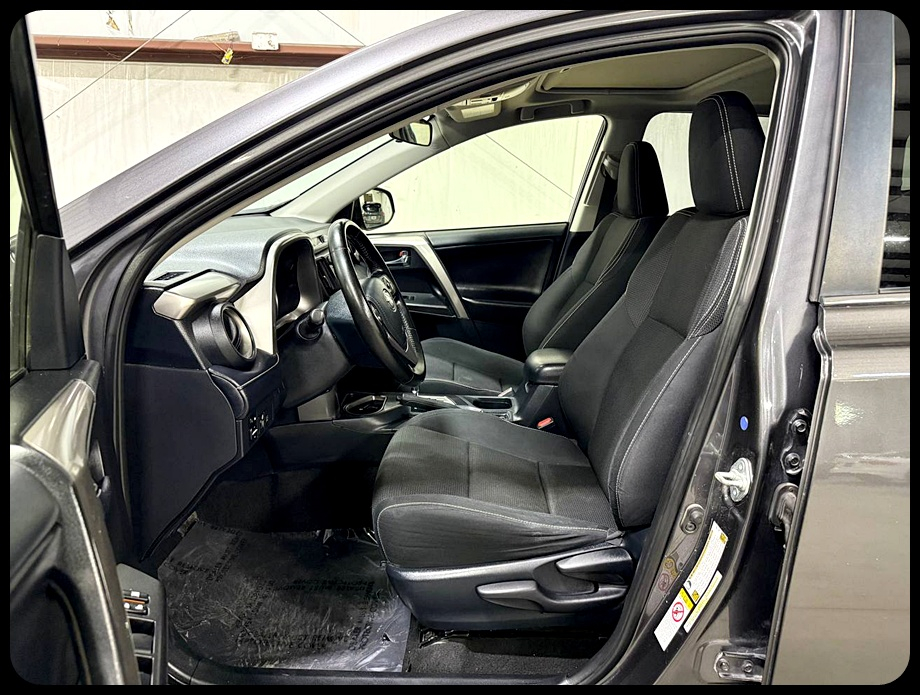 Toyota RAV4 XLE FWD 2018