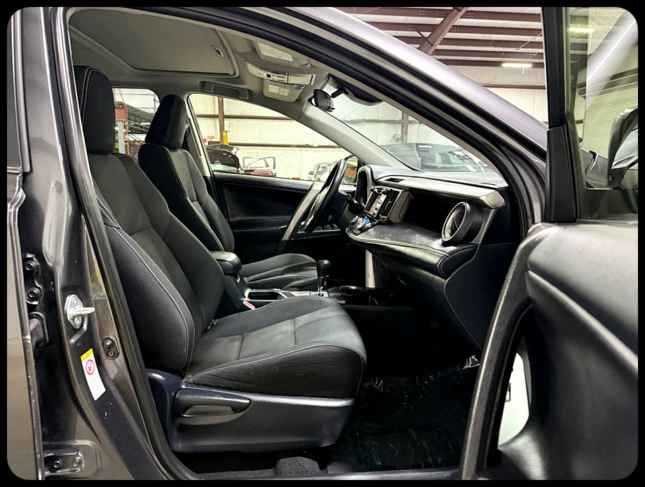 Toyota RAV4 XLE FWD 2018