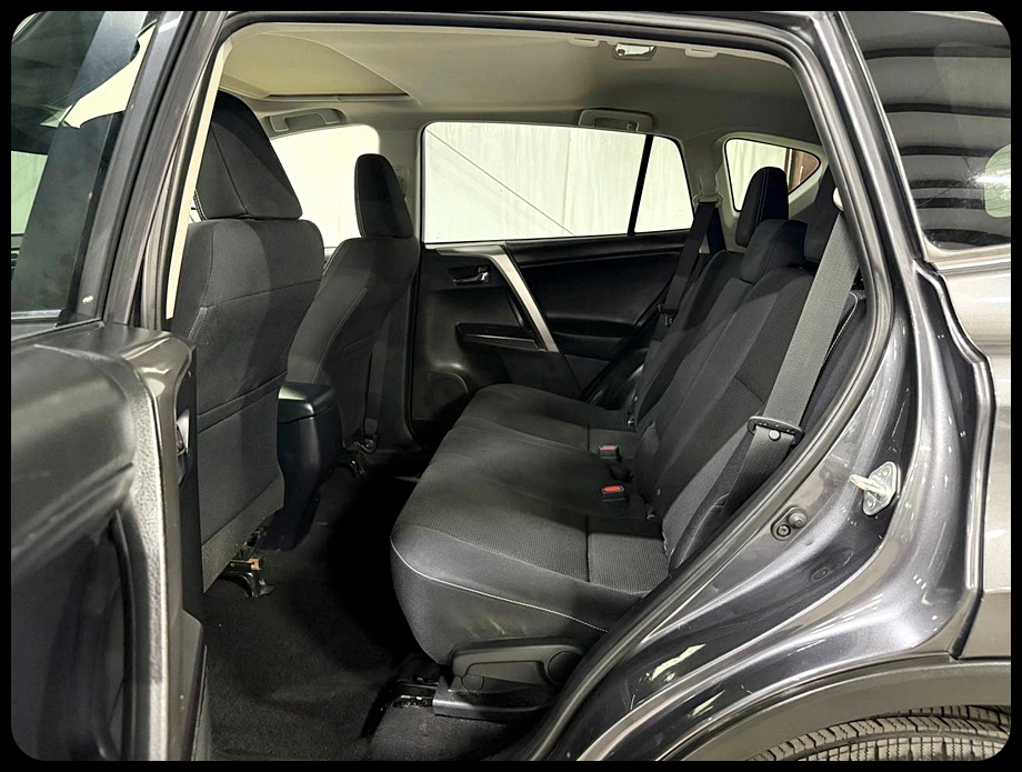 Toyota RAV4 XLE FWD 2018