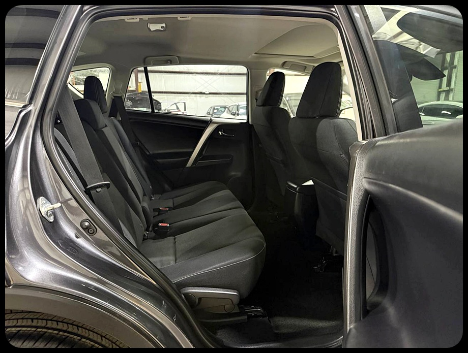 Toyota RAV4 XLE FWD 2018