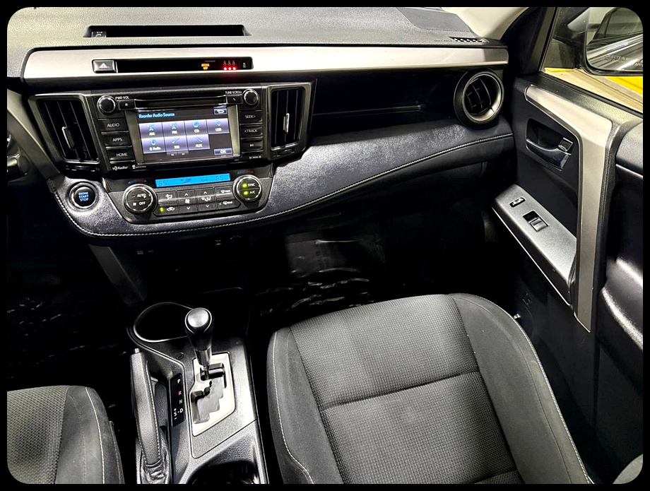 Toyota RAV4 XLE FWD 2018