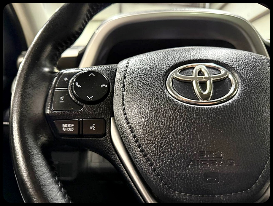 Toyota RAV4 XLE FWD 2018