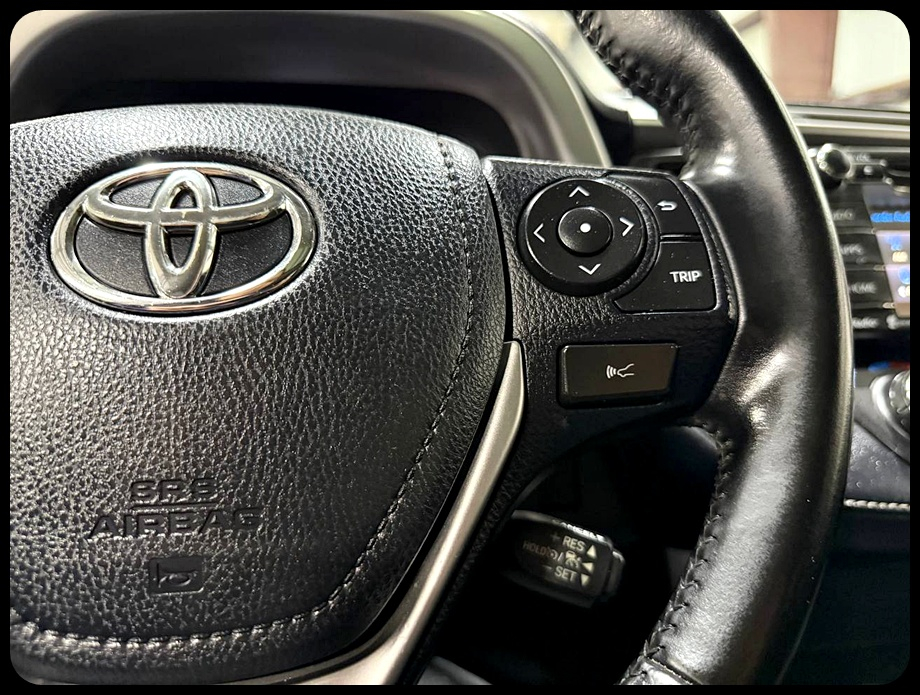 Toyota RAV4 XLE FWD 2018