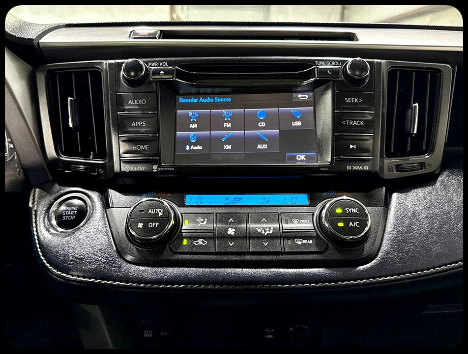 Toyota RAV4 XLE FWD 2018