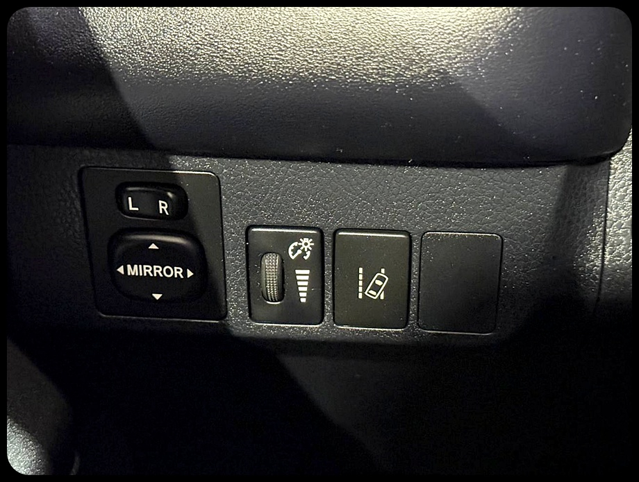 Toyota RAV4 XLE FWD 2018