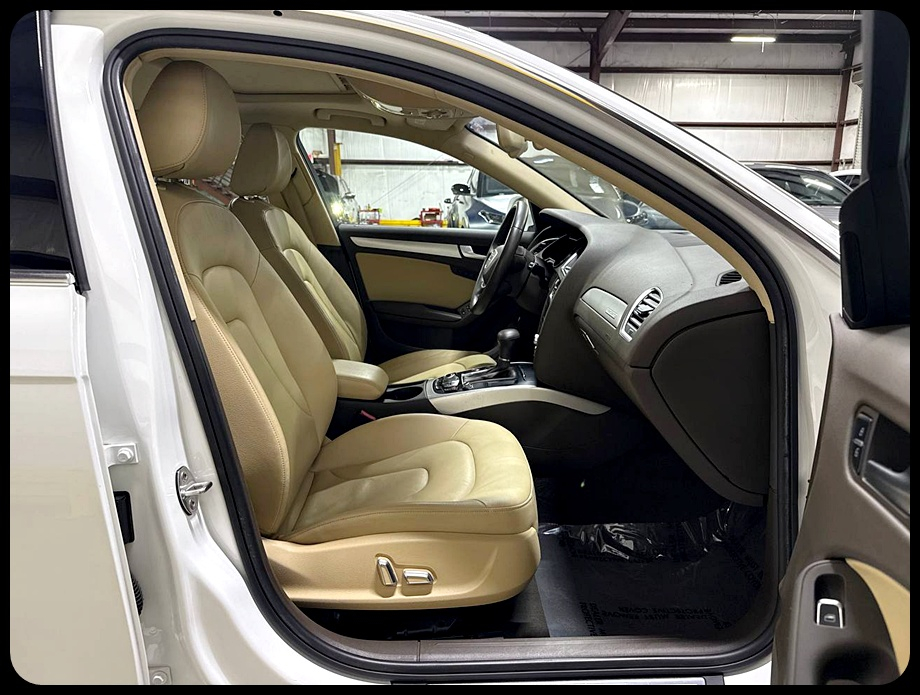 Audi A4 2.0T Sedan quattro Tiptronic 2014