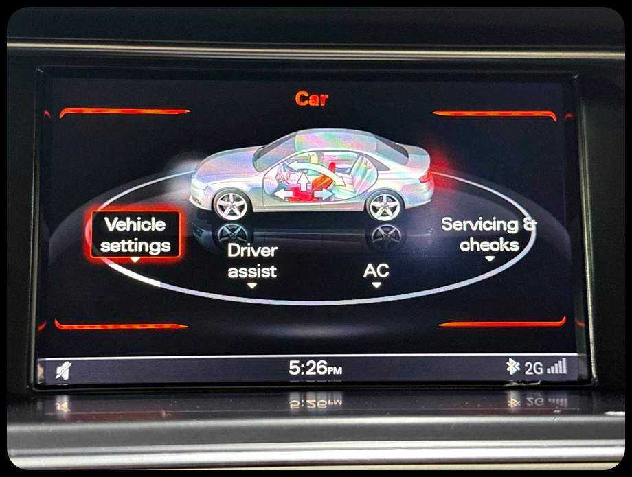 Audi A4 2.0T Sedan quattro Tiptronic 2014