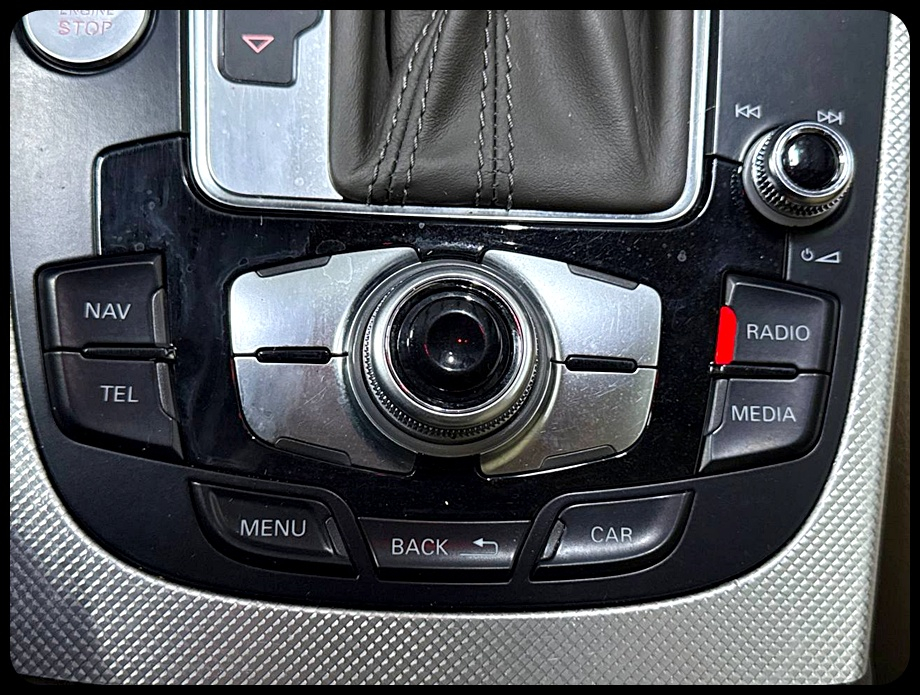 Audi A4 2.0T Sedan quattro Tiptronic 2014