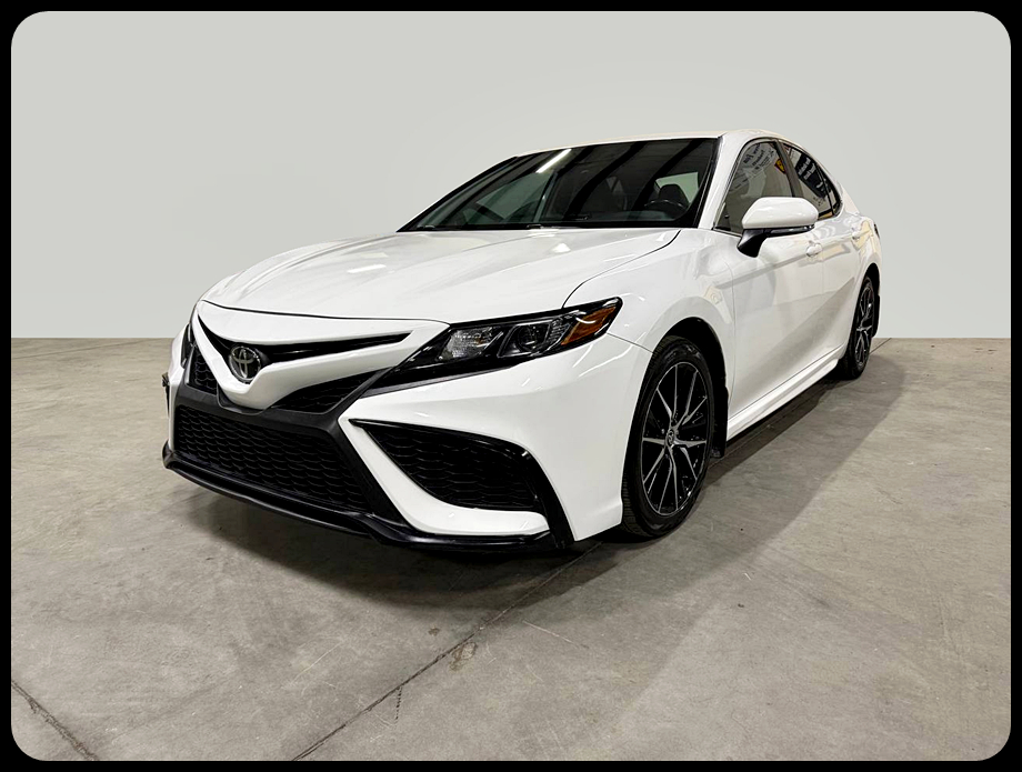 Toyota Camry SE 2023