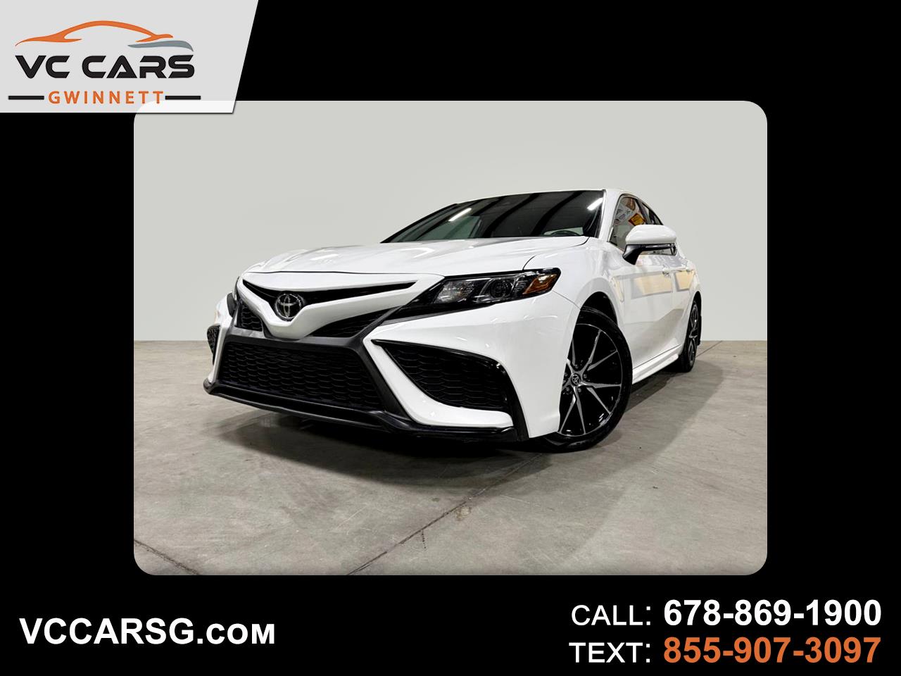 Toyota Camry SE 2023