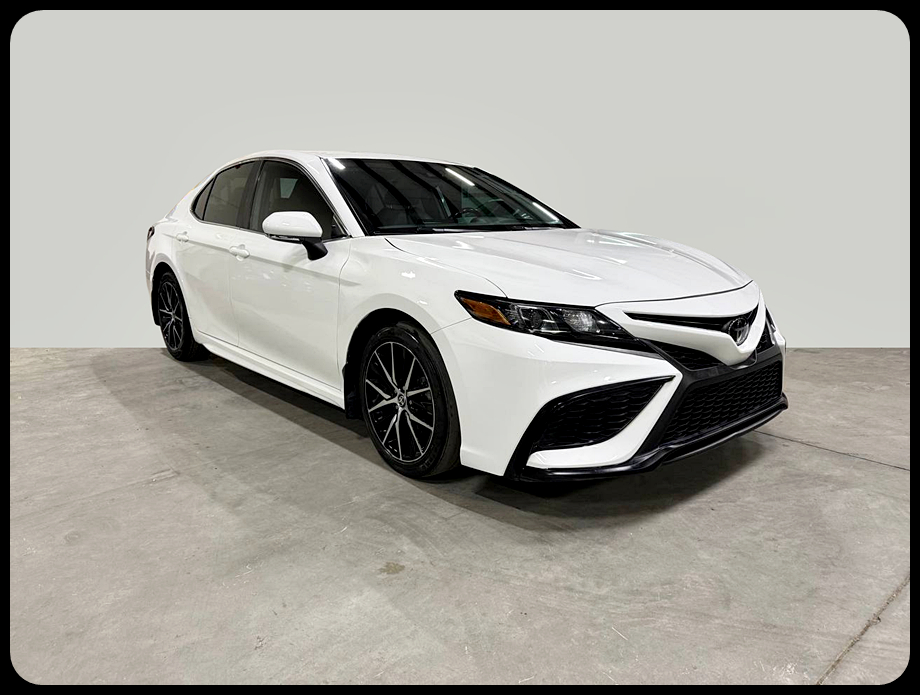 Toyota Camry SE 2023