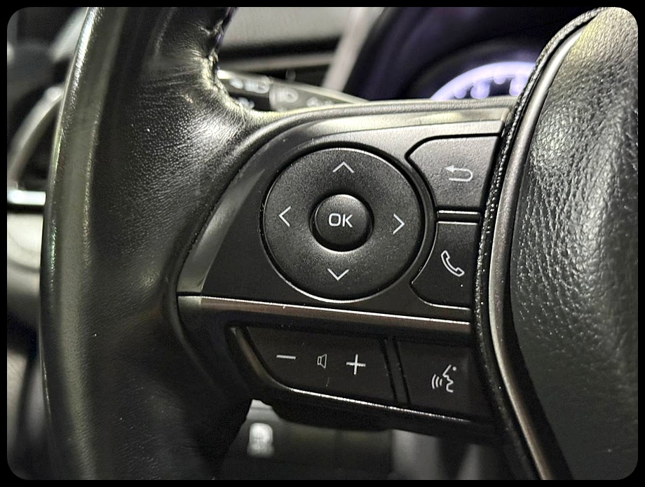 Toyota Camry SE 2023