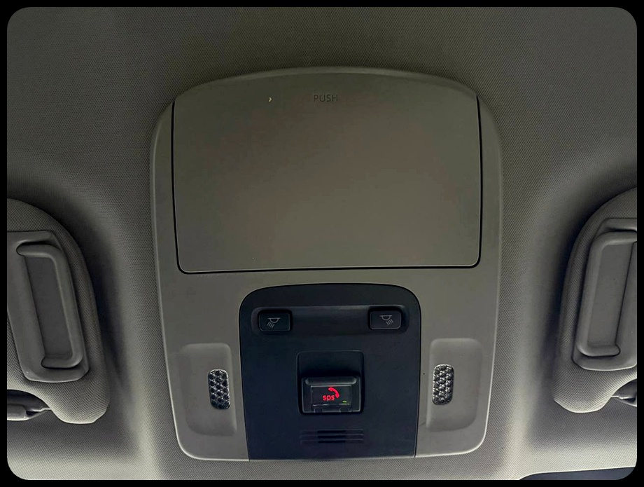 Toyota Camry SE 2023