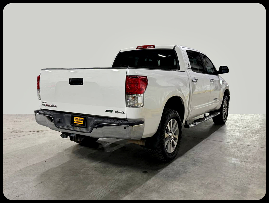 Toyota Tundra Platinum CrewMax 5.7L FFV 4WD 2013