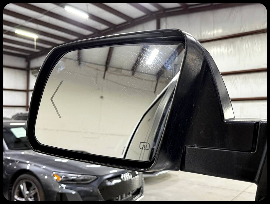 Toyota Tundra Platinum CrewMax 5.7L FFV 4WD 2013