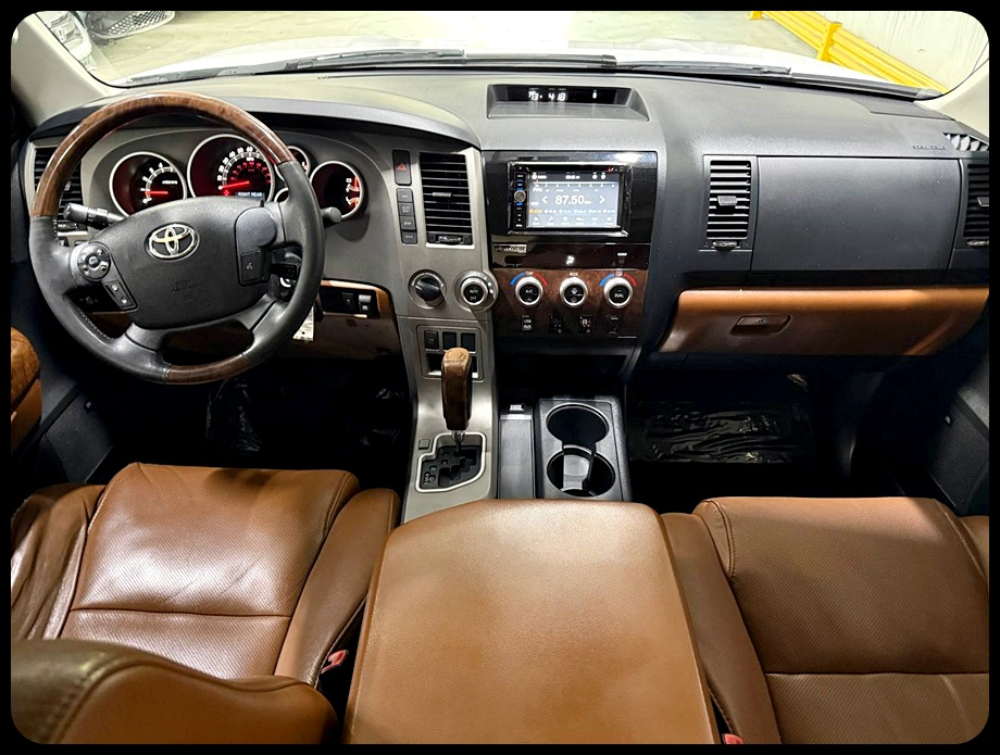 Toyota Tundra Platinum CrewMax 5.7L FFV 4WD 2013