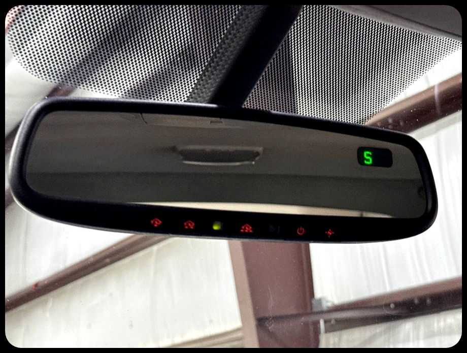 Toyota Tundra Platinum CrewMax 5.7L FFV 4WD 2013