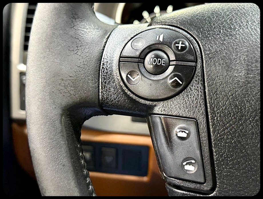 Toyota Tundra Platinum CrewMax 5.7L FFV 4WD 2013